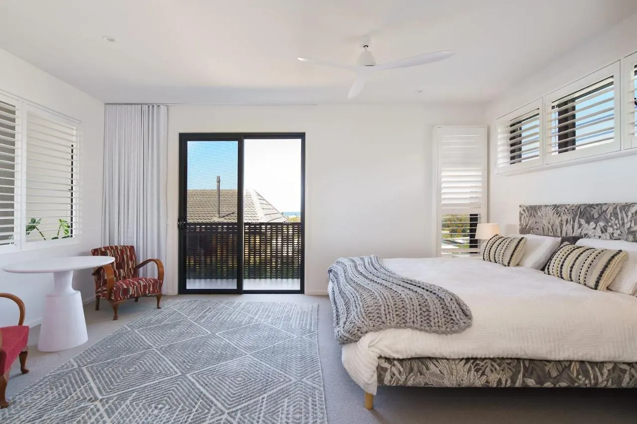 Moffat Beach Modern Oasis With Pool Caloundra Ausztrália